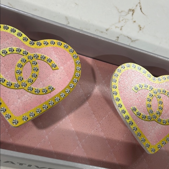 Decorative Embellished Wall Hooks - Pink Hearts - Picture 3 of 3